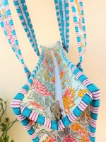 Sac Jhola matelassé réversible fait main, nouveau sac fourre-tout en coton imprimé indien, style vintage avec fermeture éclair, idéal pour le printemps, l'hiver, les voyages et le shopping