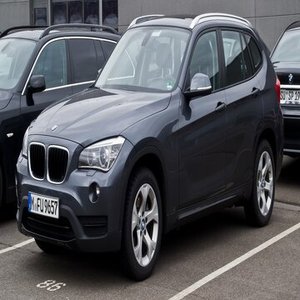 Usado, 2022, X1 SUV, Asientos de Cuero Negro, Faros LED, Neumáticos R20, Transmisión Automática, Motor Turbo, Euro VI, Gasolina, En Venta - Product Image 4
