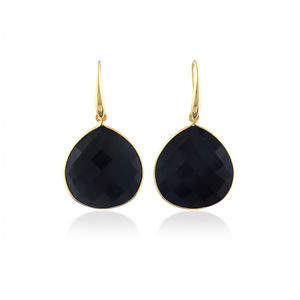 Boucles d'oreilles pendantes en onyx noir taille checker, plaquées or 18 carats, serties en forme de cœur, pour femmes, vente en gros de bijoux en pierres précieuses - Product Image 1