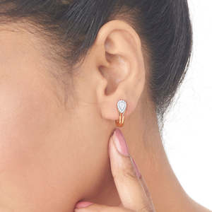Pendientes de Diamantes - Aros y Argollas Esculpidos en Forma de Arco en Oro - Product Image 3
