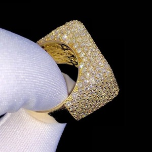 Bague de fiançailles Moissanite ronde belle bague en or jaune 18 carats VVS excellente coupe bijoux personnalisés bijoux Hip Hop - Product Image 1