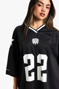 Maillot de football surdimensionné personnalisé pour femme 2025, col en V, slogan universitaire, sublimation intégrale premium, respirant, fabriqué au Pakistan - Product Image 4