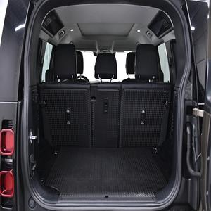 แลนด์โรเวอร์ ดีเฟนเดอร์ 110 รุ่นยอดขายดีที่สุดประจำปี 2023 แพ็คเกจเทคโนโลยี X-Dynamic SE ขับเคลื่อน 4 ล้อ เกียร์อัตโนมัติ 8 สปีด เครื่องยนต์ 3.0 ลิตร I6 เกียร์อัตโนมัติ - Product Image 6