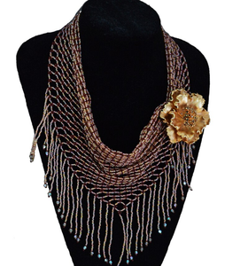 Écharpe tendance faite à la main avec perles / Collier bib en perles tchèques avec broche vintage / Écharpe ornée de perles - Product Image 1