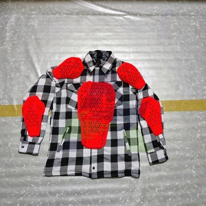 เสื้อเชิ๊ตแฟชั่นผ้าสักหลาด3ชั้นสำหรับนักขี่จักรยานเสื้อเซฟตี้พร้อมเกราะ CE ระดับ2สีแดงสีเทาเสื้อสักหลาดสีดำสีเทา - Product Image 1