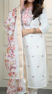 Lancement de la nouvelle collection RADHE EXPORTS, Kurti Pent en soie romaine moderne de qualité supérieure, séchage rapide, pour les fêtes, les mariages, toutes saisons, vêtements de fête, lourd Chandari - Product Image 4