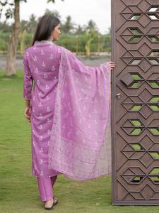 Kurti de seda bordada para ocasiones festivas, diseñada para mujeres que aman la moda étnica, ropa de festival, precio al por mayor - Product Image 2