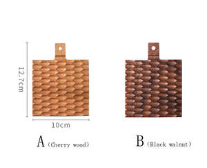 Sous-verres sophistiqués en bois de noyer Élégant décor à la main pour tables et tapis - Product Image 6