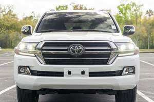 Cruiser Heritage Edition 2021, moteur V8 de 5,7 litres, transmission intégrale, série 200, année finale - Product Image 3