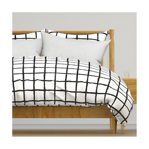 Funda nórdica de algodón tamaño King bordada en blanco y negro a cuadros con detalles de serigrafía hecha en la India para compradores conscientes - Product Image 1