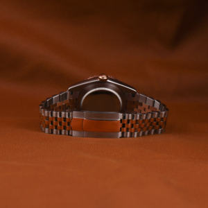 Montre-bracelet automatique ronde à cadran noir avec lunette en diamant de laboratoire de luxe personnalisée, bracelet en acier inoxydable, vêtements classiques - Product Image 3