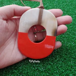Colgante de cuerno de búfalo de color natural para niños, hecho a mano, ecológico, tamaño ajustable, joyería de moda VP257 - Product Image 1