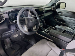 Toyota Tundra SR5 2025 d'occasion en excellent état - Product Image 3