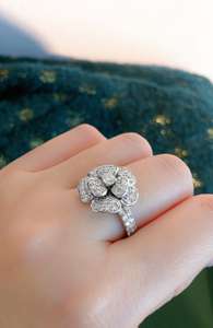 Anillo de Plata de Ley 925 Certificado con Morganita y Perla de Agua Dulce, Diseño Floral de Lujo Vintage, con Pavé Fino - Product Image 6