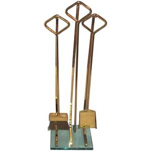 Herramientas de chimenea de latón antiguo de lujo con acabado de metal sólido y elegante silueta perfecta para chimeneas y salones de lujo - Product Image 1