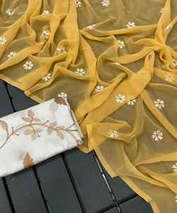 ชุดส่าหรีสำหรับงานแต่งงานส่าหรีผ้าฝ้ายลายดอกไม้พร้อมชุดเย็บปักแบบอินเดียดั้งเดิมสวมใส่สบายในเครื่องซักผ้า - Product Image 4