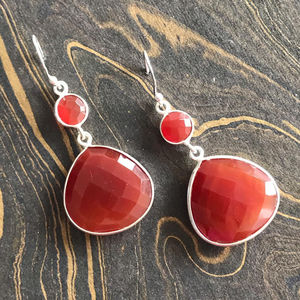Boucles d'oreilles pendantes en cornaline, 8,6 grammes - Product Image 1