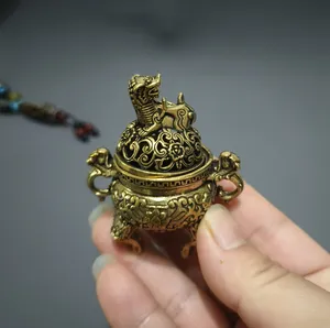 Brûleur d'encens en laiton arabe Bakhoor pour la décoration religieuse de la maison pour créer une atmosphère aromatique - Product Image 5
