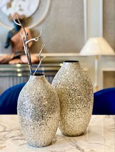 Florero de hierro de metal de primera calidad con intrincados patrones geométricos y artesanía artística adecuada para interiores de lujo - Product Image 6