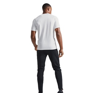 กางเกงวิ่งออกกำลังกายผู้ชาย ผ้าโพลีเอสเตอร์ยืดได้ 100% ทรงสลิมฟิต น้ำหนักเบา ขายส่ง - Product Image 3