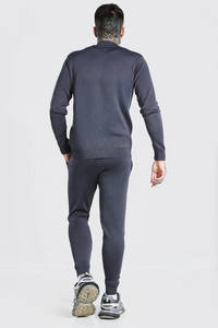 Nuevo Chándal Deportivo Personalizado en Gris Sólido, 100% Poliéster, Chándal de Gimnasio y Pantalones Deportivos de Poliéster Liso al por Mayor, Chándal Deportivo con Cremallera Completa - Product Image 3