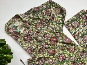Hermoso conjunto de Pijamas largos para adultos Estampado de bloques de mano Conjunto de pijama de algodón puro Ropa de noche de algodón Traje suave-Regalo para ella - Product Image 5
