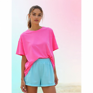 Conjuntos de camisetas y pantalones cortos deportivos con logotipo personalizado sólido para mujer, Manga corta transpirable ecológica - Product Image 5