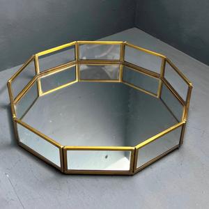Bandeja Decorativa Hecha con Latón y Espejo/Vidrio para Decoración del Hogar, Exhibición y Almacenamiento, Proveedor de la India - Product Image 1