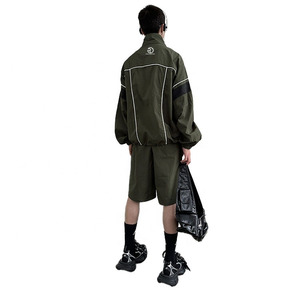 Vêtement personnalisé survêtement en nylon coupe-vent à blocs de couleurs pour hommes vestes et shorts de sport ensembles de jogging deux pièces - Product Image 4