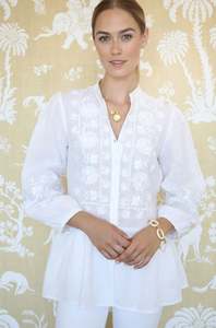 Vente en gros Shorty western fantaisie en rayonne lourde avec motifs de broderie extraordinaires Kurtis courts de l'Inde vêtements de bureau à la mode - Product Image 4