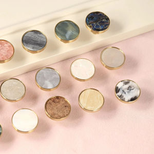 Perilla de resina de diseño para armarios, cajones y puertas, manija decorativa única para muebles de decoración del hogar y necesidades de estilo interior - Product Image 1