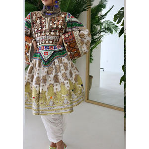 Vêtements de mariage de luxe Afghan Kuchi robe pour dames Design personnalisé broderie lourde dentelle décoration léger confortable - Product Image 2