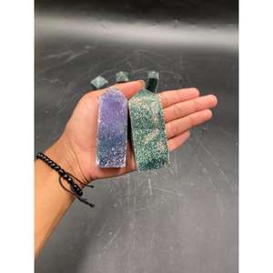 Tour de cristal en agate de raisin naturelle polie de 8 cm, taille personnalisée, pierre décorative de guérison, disponible en tailles sur mesure - Product Image 2