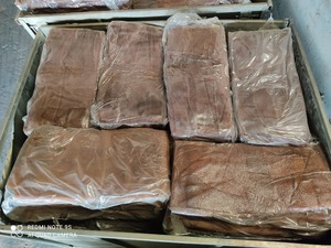 Feuille de caoutchouc naturel RSS 3 nervurée, matière première fumée, qualité supérieure, résistante à l'usure, pour la fabrication de chaussures, usine Ngoc Chau - Product Image 5