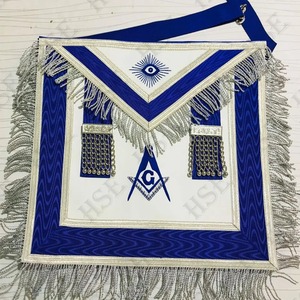 ผ้ากันเปื้อนมาสเตอร์เมสันสีน้ำเงิน ทำจากหนัง พร้อมสายคล้องคอแบบโซ่ และประดับด้วยอัญมณี สำหรับพิธีกรรมของสมาคมฟรีเมสัน - Product Image 2