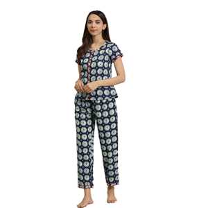 Ropa de dormir de Spandex azul con estampado geomátrico para mujer, PJ abotonado con cintura elástica cómoda para el invierno personalizable para la vida en el hogar - Product Image 5