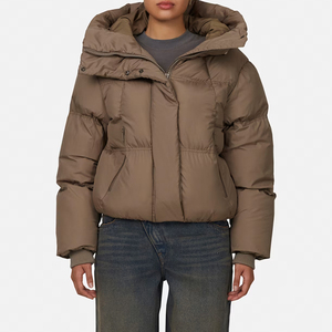 Veste tendance de style streetwear en nylon et polyester de qualité supérieure pour un usage quotidien, prix d'usine, veste matelassée surdimensionnée pour femmes, dernière tendance 2026 - Product Image 1