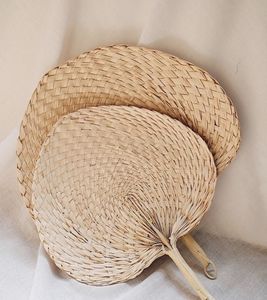 Abanico plegable de bambú hecho a mano, ligero y duradero para eventos, bodas y regalos - Product Image 3