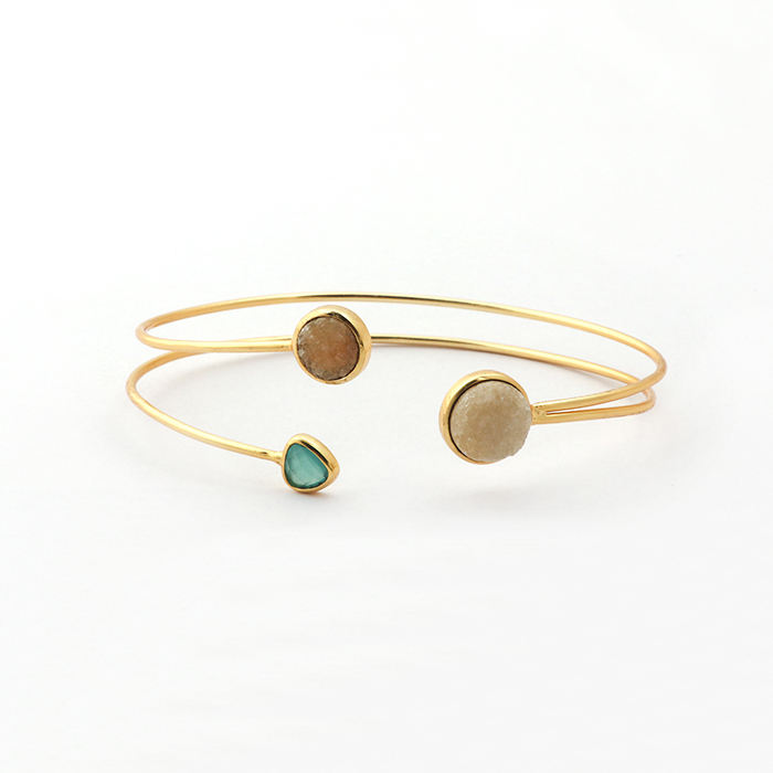 เขียว, ขาว, ขาว