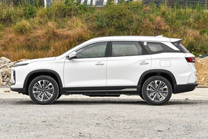 SUV Hybride Rechargeable Automatique X90 C-DM de Taille Moyenne : Spacieux, Polyvalent, Autonomie Électrique de 108 km (CLTC), Pneus R19, Couleur Foncée - Product Image 6