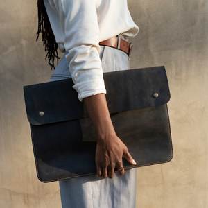 Housse pour ordinateur portable en cuir véritable professionnelle, organiseur de dossiers, couleur personnalisable, logo, haute qualité, accessoire de voyage pour un usage quotidien - Product Image 6