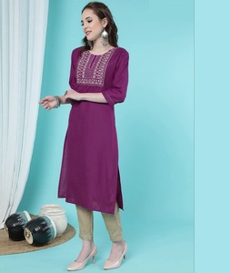 ชุดเคอร์ทิสแบบอินเดียและปากีสถานสำหรับผู้หญิงชุดเดรสผ้าฝ้ายสำเร็จรูปชุดอินเดียใส่ทำงานแบบเรียบง่ายปักลายเรียงตามลำดับ - Product Image 1