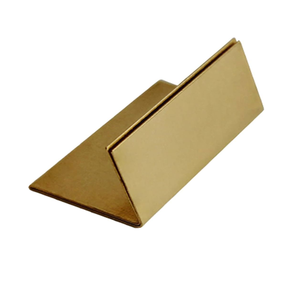 Boîte à bijoux de vitrine en laiton vintage de pièce maîtresse de conception de porte-cartes en laiton de mariage avec produit en vente - Product Image 6