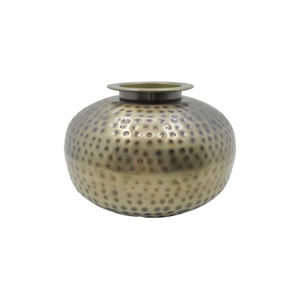 Décoration de noël fer fleur Vase laiton Antique placage métal martelé Pot de fleur pour la décoration intérieure en vrac - Product Image 6