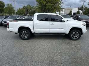 Toyota Tundra 2023 TRD Sport Doble Cabina FWD Automática con Llantas de Aleación, Asientos de Cuero, Navegación, Asientos con Calefacción y Arranque Remoto - Product Image 3