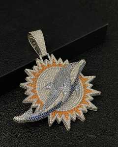 Pendentif en argent 925 glacé 3D personnalisable, moissanite VVS, signe de dauphin coloré, hip hop, pendentifs glacés uniques personnalisables, breloques - Product Image 1