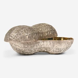 Cuenco de Metal de Lujo Hecho a Mano para Dátiles con Acabado Decorativo, Perfecto para Realzar la Presentación de la Cena - Product Image 6