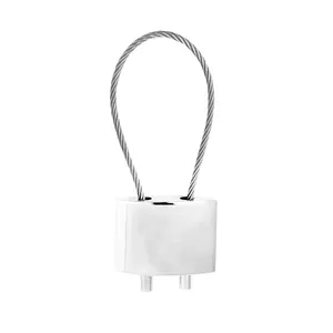 Portachiavi in Metallo Personalizzato con Pelliccia, Gadget Promozionali e Moschettoni Personalizzabili - Product Image 1