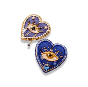 Broches de diamantes de imitación bordados a mano con corazón azul con ojo, Broches hechos a mano con cuentas de alambre de lingotes, PIN de moda - Product Image 6