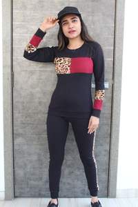 2024 nuevas mallas para correr de nailon ajustadas de cintura alta para mujer, tela de seda tejida con logotipo en relieve de secado rápido, estilo deportivo, sin botones - Product Image 4